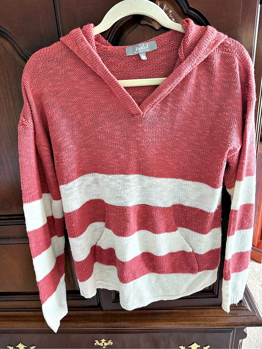 Marled Striped Hooded Sweater in Orange and Cream. Size Small